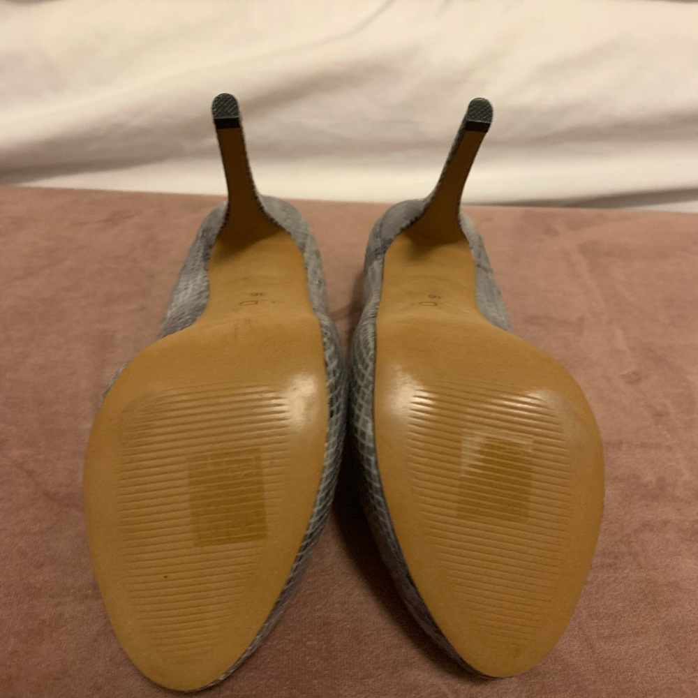 Snake Print Heels Size 6 With Matching Clutch - image 7